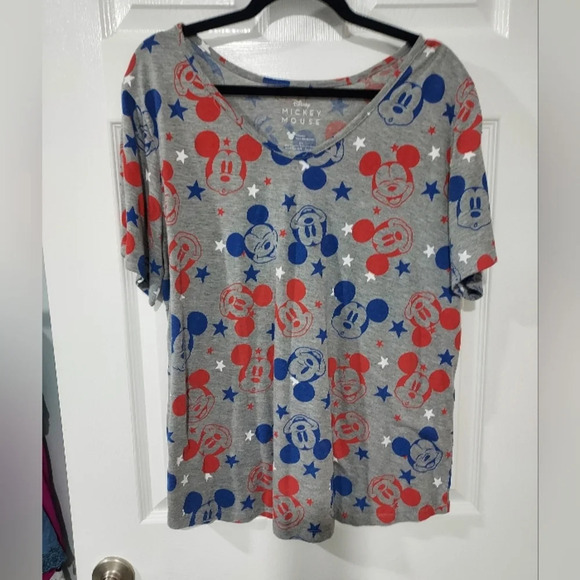 Disney Mickey Mouse Gray with Blue and Red Mickey Mouse Heads w/ Stars Shirt 2X - Picture 1 of 8